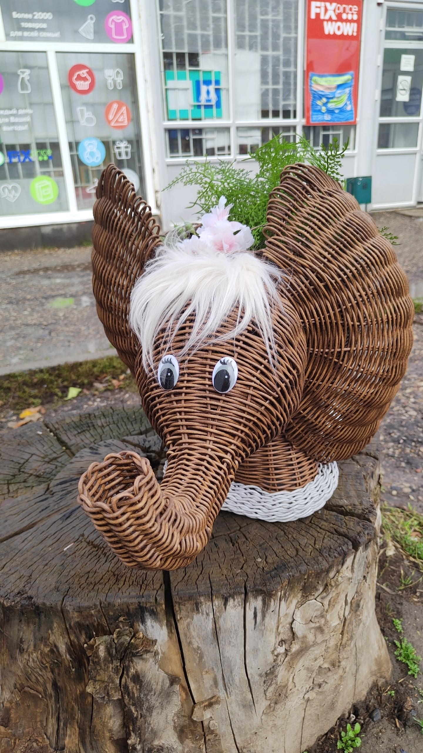 "Искусство творчества: красивая ротанговая декоративная идея от магазина 'Престиж' в Изобильном"