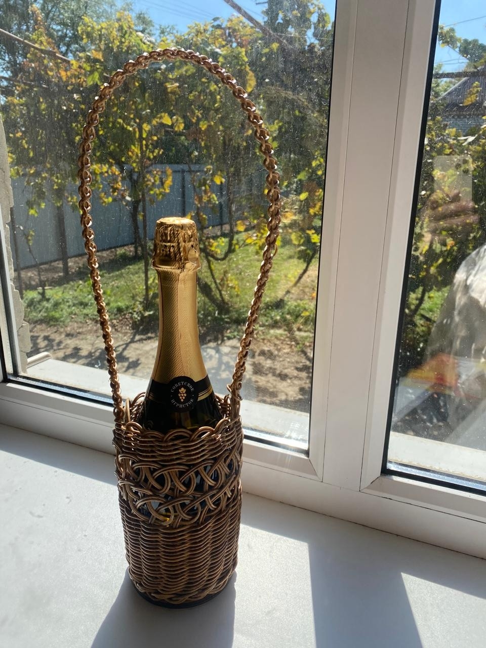 "Подготовьтесь к Новому году: закажите донышки для вина, шампанского и основы для веночков!"