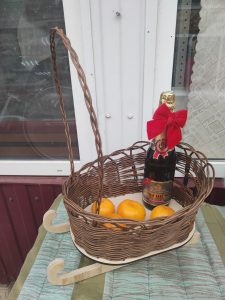 "Создайте новогоднюю красоту с ротангом от Марины Богдановой – заказывайте сейчас и получайте подарки!"